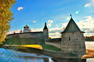 Псков, вид на Кремль со стороны реки Псковы
